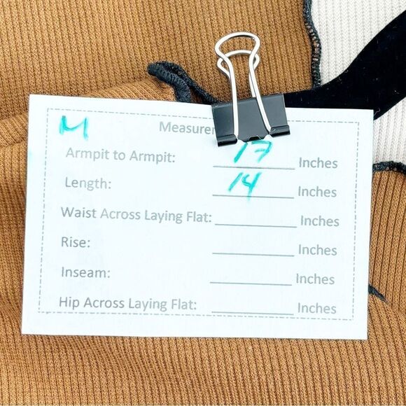 3/$15 SHEIN Two Tone Lettuce Trimmed Long Sleeve Cropped Ribbed Top Size Medium - Picture 10 of 15